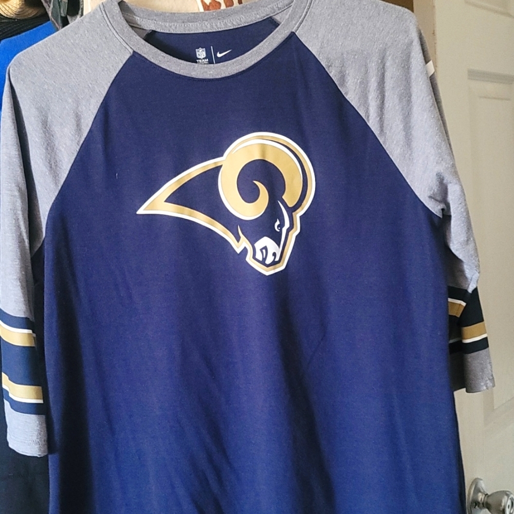 Women Nike Rams top size large